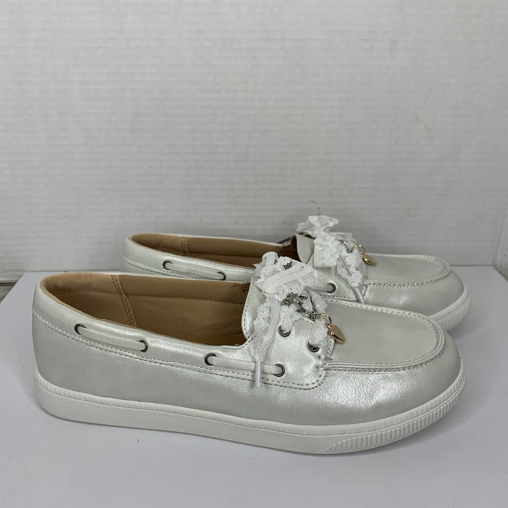 Weekend Academy Girls Metallic Lace Charm Boat Shoes